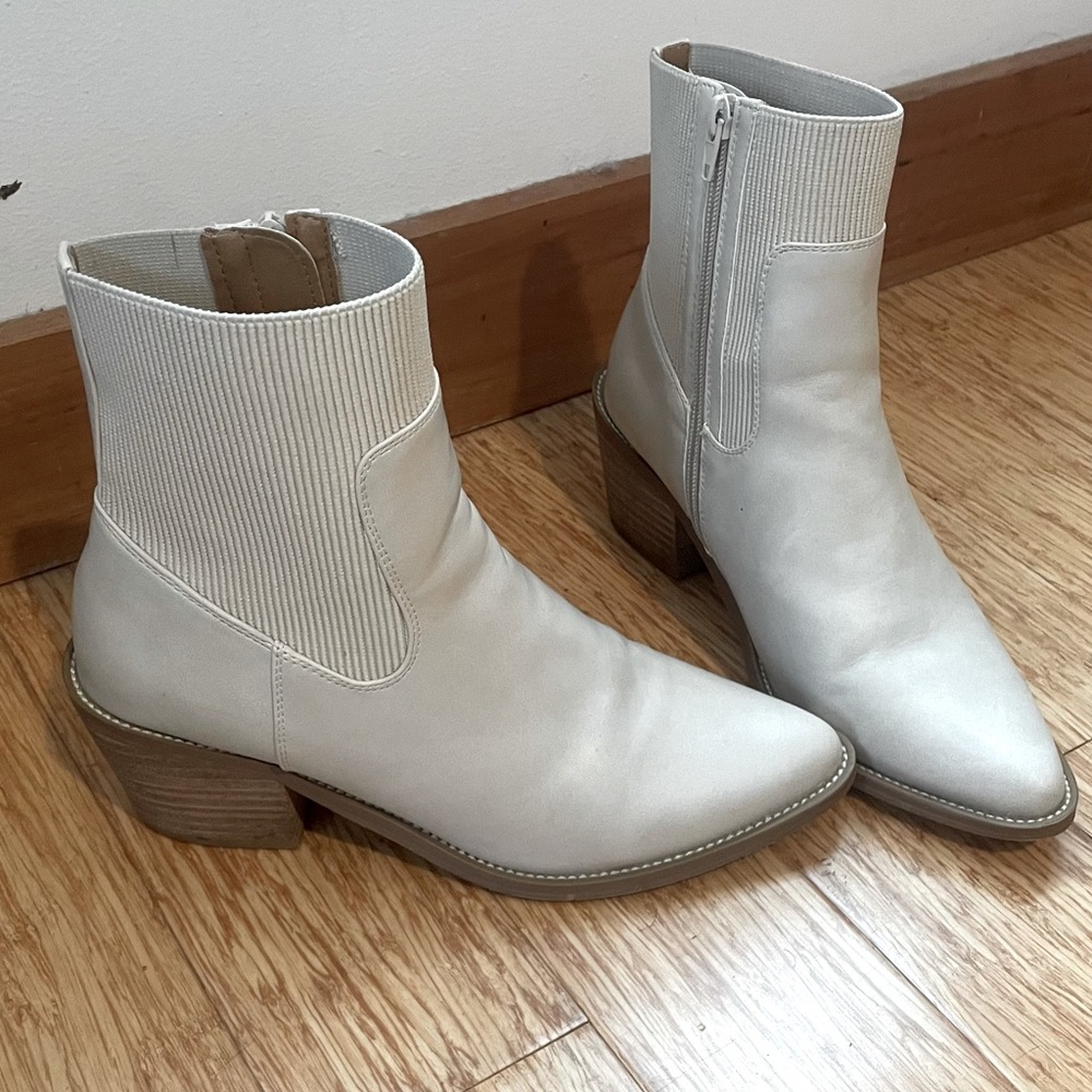 White booties worn once, pointy toe, side zipper and stretch ankle